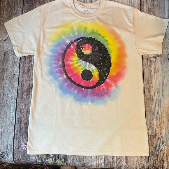 Multi-Color Yin Yang t-Shirt - Picture 1 of 3